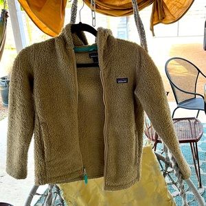 Furry Patagonia jacket with comfy texture